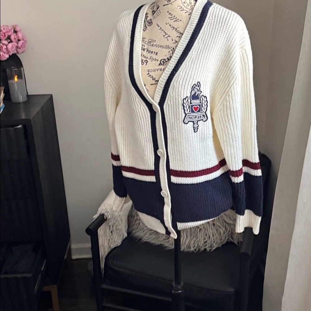 HM nwt Women's White and Navy oversized Cardigan Sweater XS